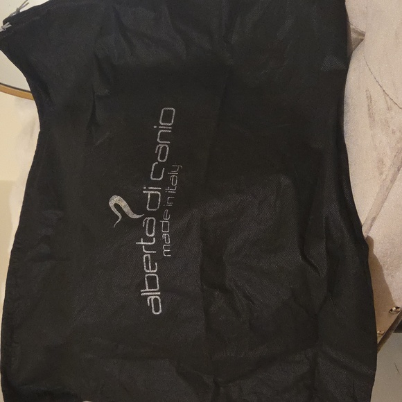 ALBERTA di Canio Genuine Leather Dome Bright Green Handbag With Dust Bag - Picture 11 of 14